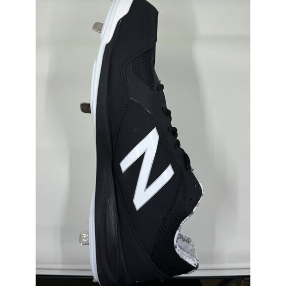 NEW "New Balance" Tupelo Mens Cleats  Black & White SZ 12.5 Sports Baseball - Picture 7 of 12